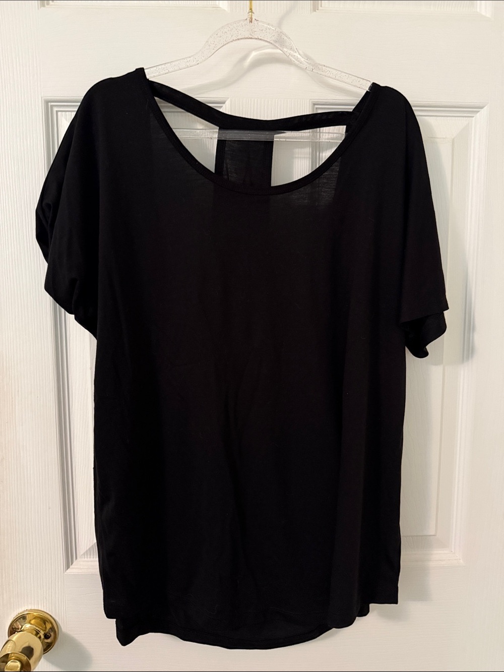 Xersion Black Short Sleeve Scoop Neck Top with Back Strap